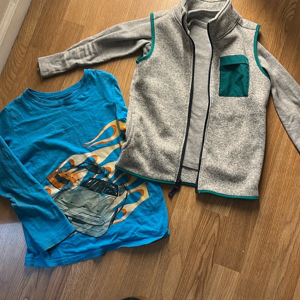 Vest and 2 long sleeves